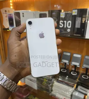 Apple iPhone XR 64 GB White