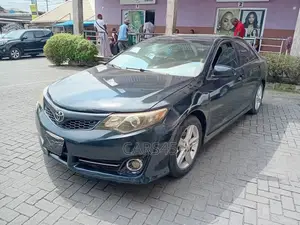 Toyota Camry XLE 4dr Sedan (2.5L 4cyl 6A) 2012 Black