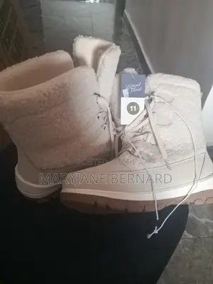 Universal Thread Boot