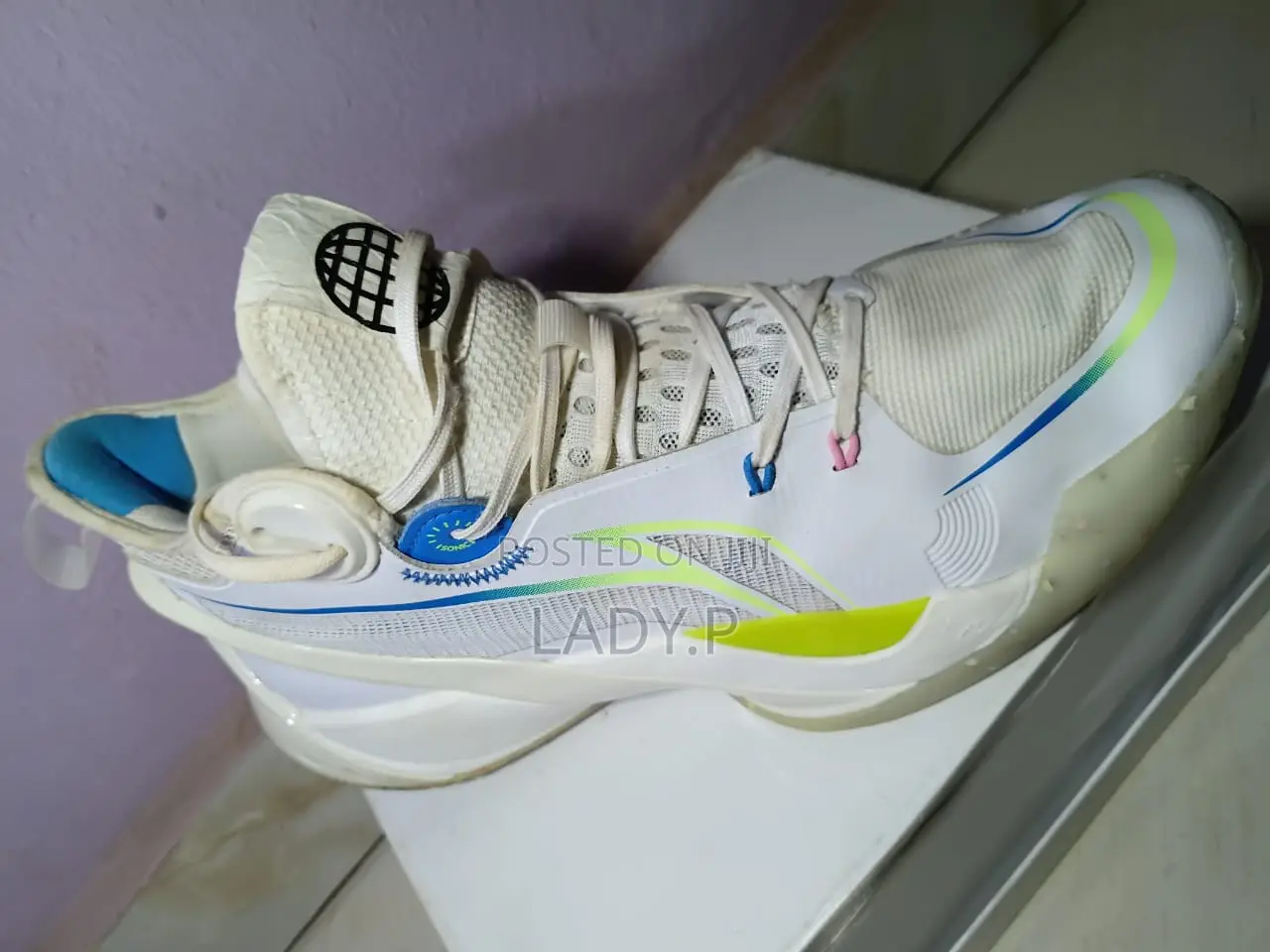 Li-Ning Sonic 10 Mid Basketball-Size 41