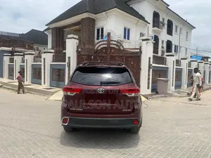 Toyota Highlander XLE 4dr SUV (3.5L 6cyl 6A) 2015 Red