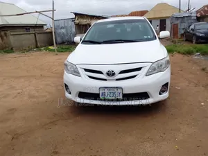 Toyota Corolla 2012 White