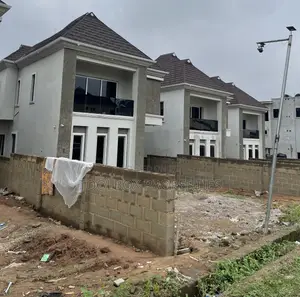 4bdrm Duplex in Carlton Gate, Akobo for sale