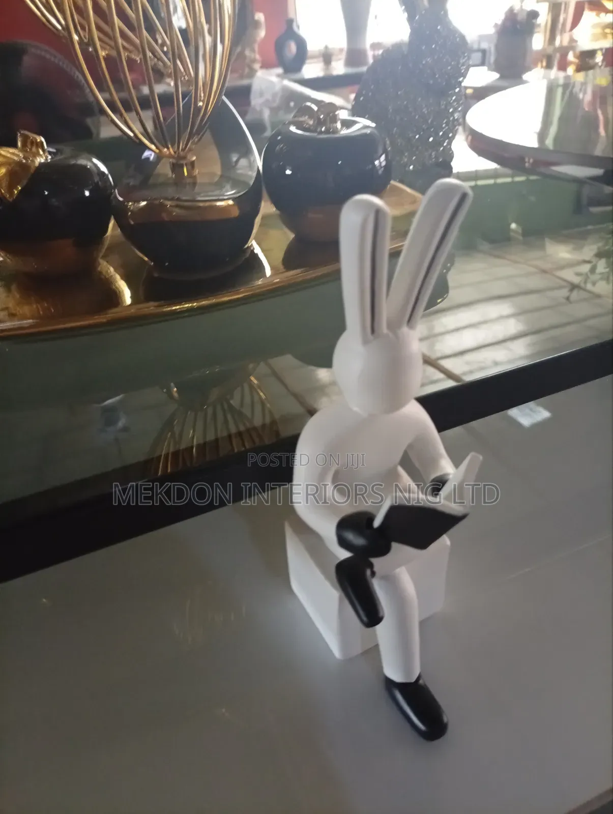 Decorative Figurines