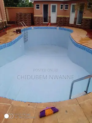 Luxurious Swimming Pool