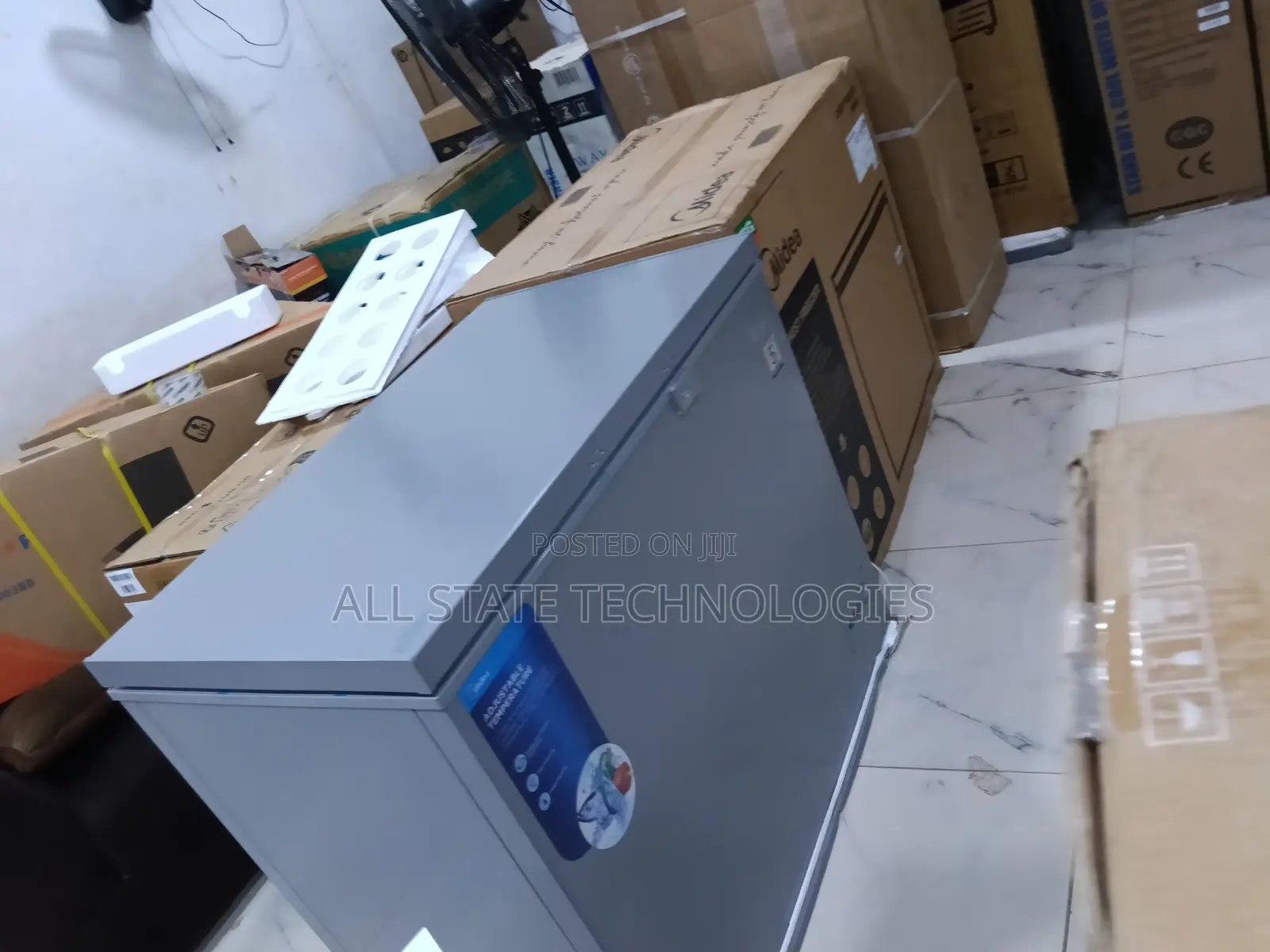 Midea 249L Chest Freezing Unit MDRC345FZG43