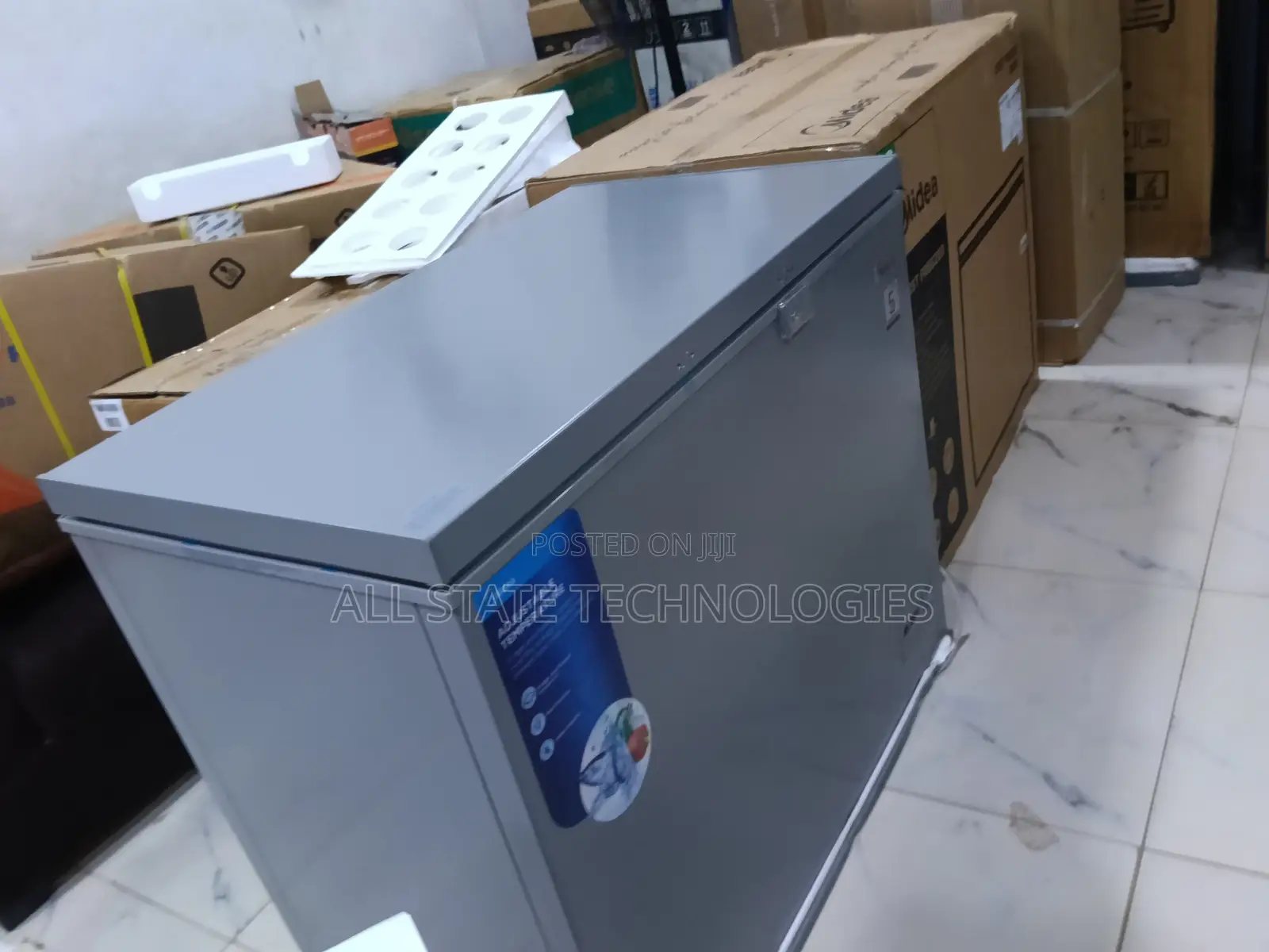 Midea 249L Chest Freezing Unit MDRC345FZG43