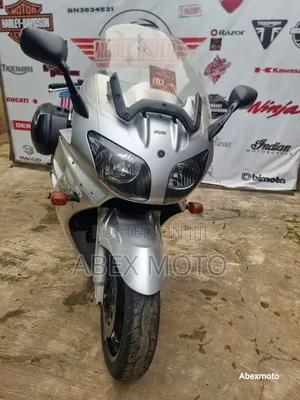 Yamaha R1 2003 Silver