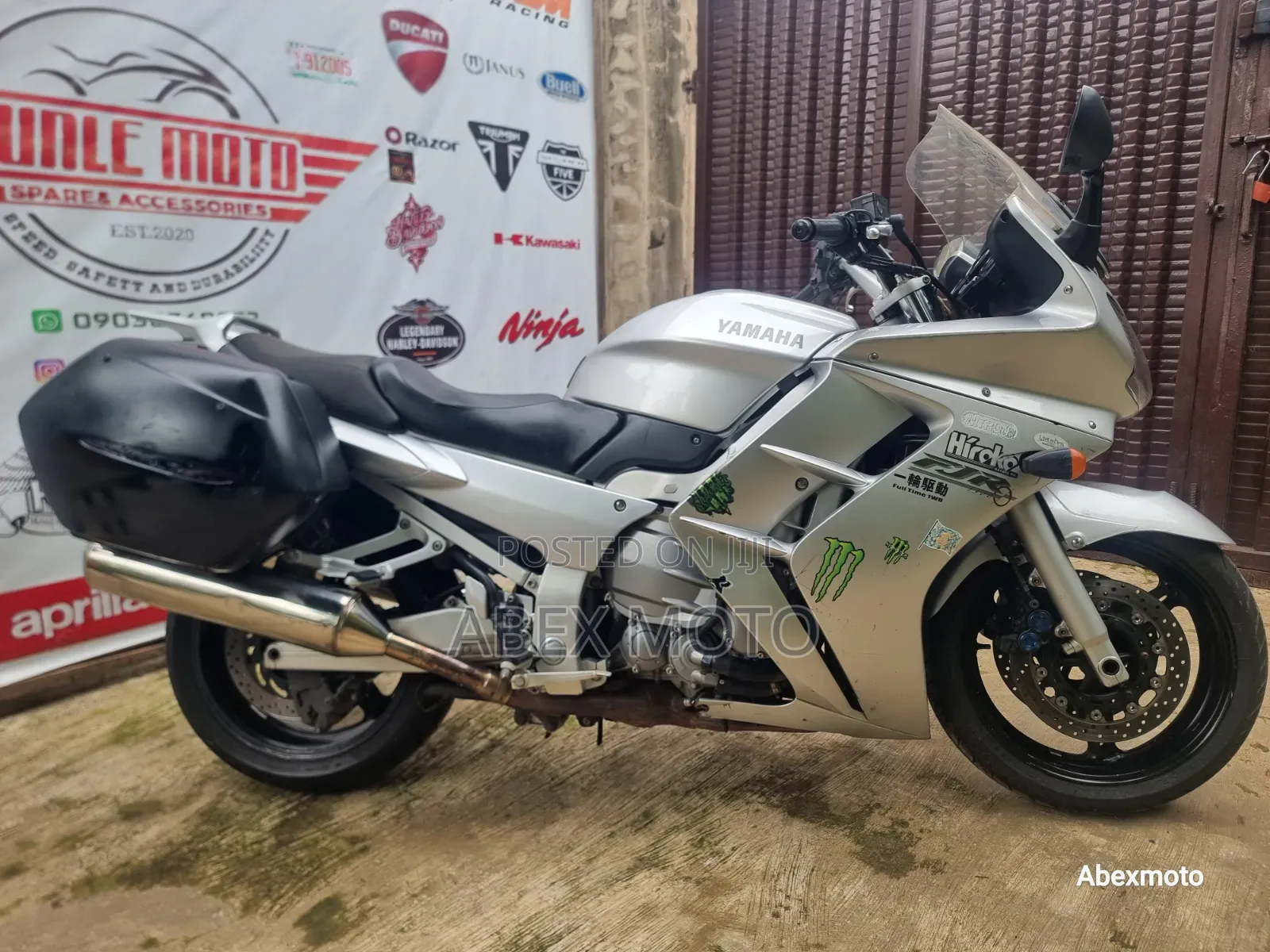 Yamaha R1 2003 Silver