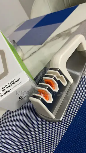 Oraimo SharpEdge Efficient Space-Saving Knife Sharpener