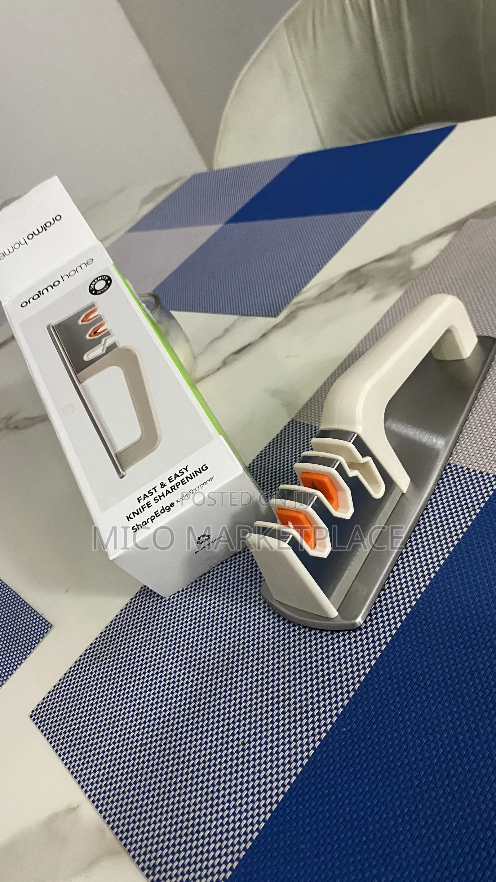 Oraimo SharpEdge Efficient Space-Saving Knife Sharpener