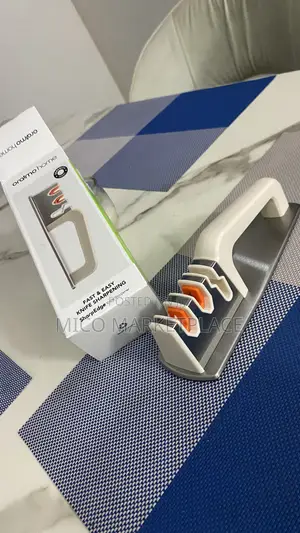 Oraimo SharpEdge Efficient Space-Saving Knife Sharpener