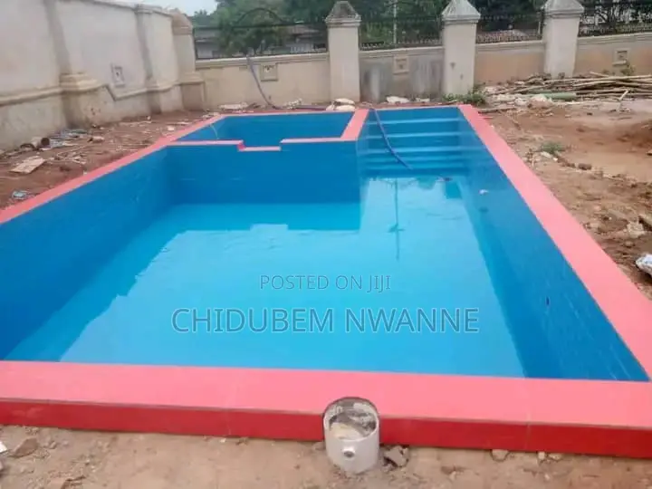 Luxurious Swimming Pool