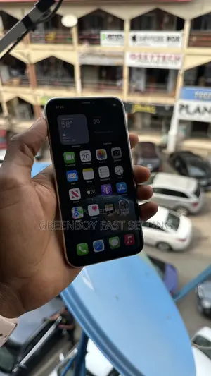 Apple iPhone XR 128 GB White