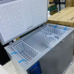 Deep Freeze Power: Midea 249L Chest Freezer With Super Freeze