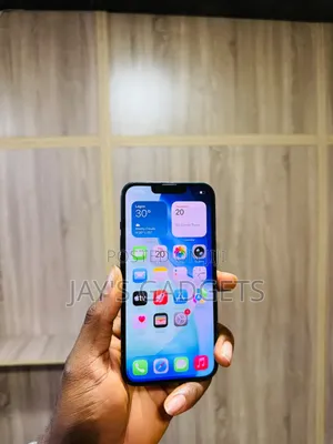 Apple iPhone 13 128 GB Green