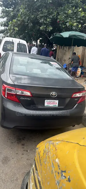 Toyota Camry LE 4dr Sedan (2.5L 4cyl 6A) 2013 Gray