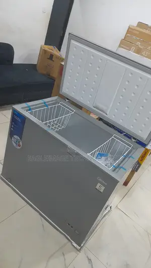 Midea MDRC345FZG43 Large Storage Chest for Frozen Goods
