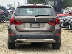 BMW X1 xDrive28i 2013 Gold