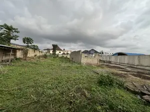 1500sqm Fenced Land With Swimming Pool for Sale in Samonda,Ibadan