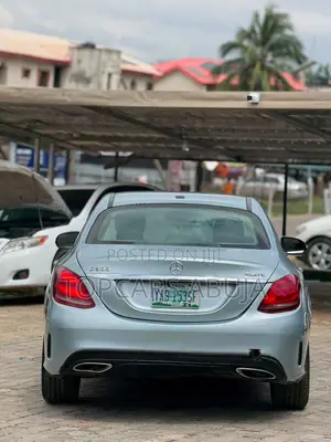 Mercedes-Benz C300 2015 Blue