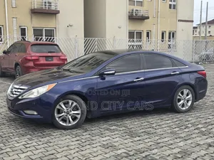 Hyundai Sonata Limited Sedan FWD (2.4L 4cyl 6A) 2012 Blue
