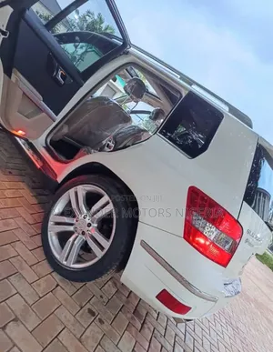 Mercedes-Benz GLK-Class 2011 White