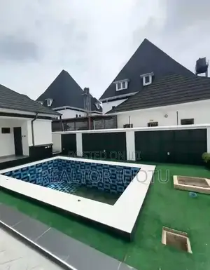 6bdrm Duplex in 📍 Efab Metropolis, Bunkoro for sale
