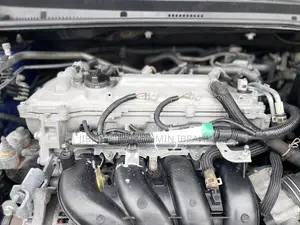 Toyota Corolla SE (1.8L 4cyl 2A) 2018 Blue