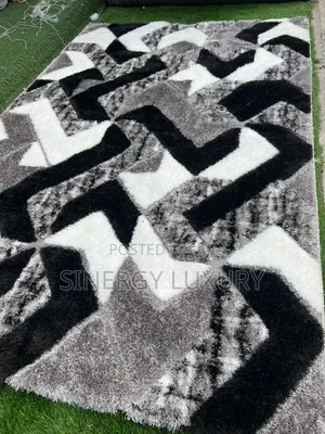 7x10fts Gray,cream and Black Turkish Center Rug