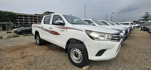 Toyota Hilux 2018 White