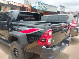 Automatic Running Booth Cover for 2025model Hilux GR Sport