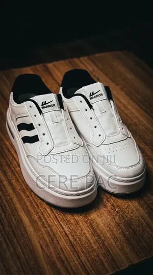 White Canvas Size 38