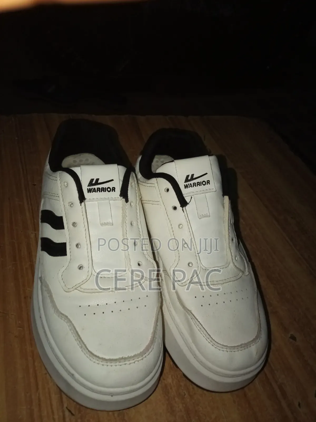 White Canvas Size 38