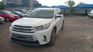Toyota Highlander 2019 White
