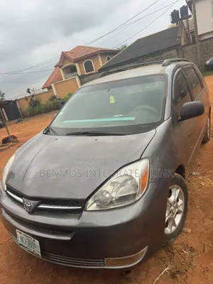 Toyota Sienna 2006 Gray