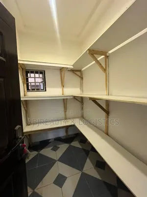 4bdrm Bungalow in Fabilin Esate, Galadimawa for rent