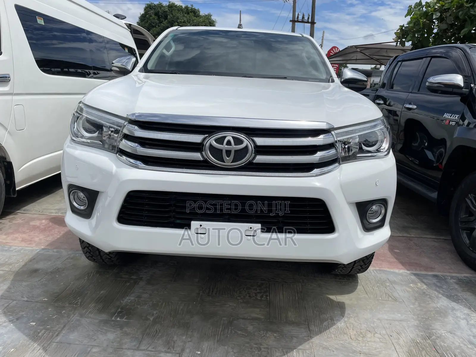 Toyota Hilux 2019 White
