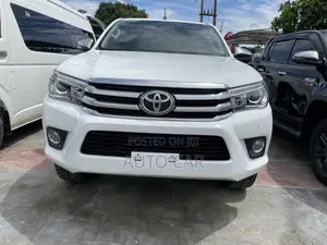 Toyota Hilux 2017 White