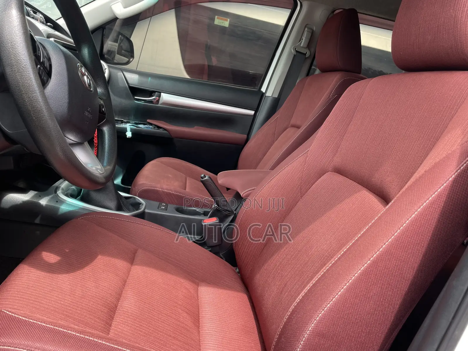 Toyota Hilux 2019 White