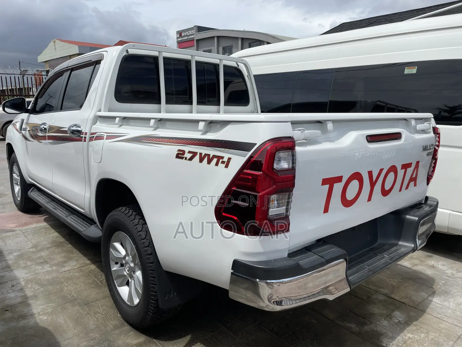 Toyota Hilux 2019 White