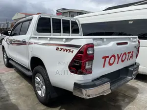 Toyota Hilux 2019 White