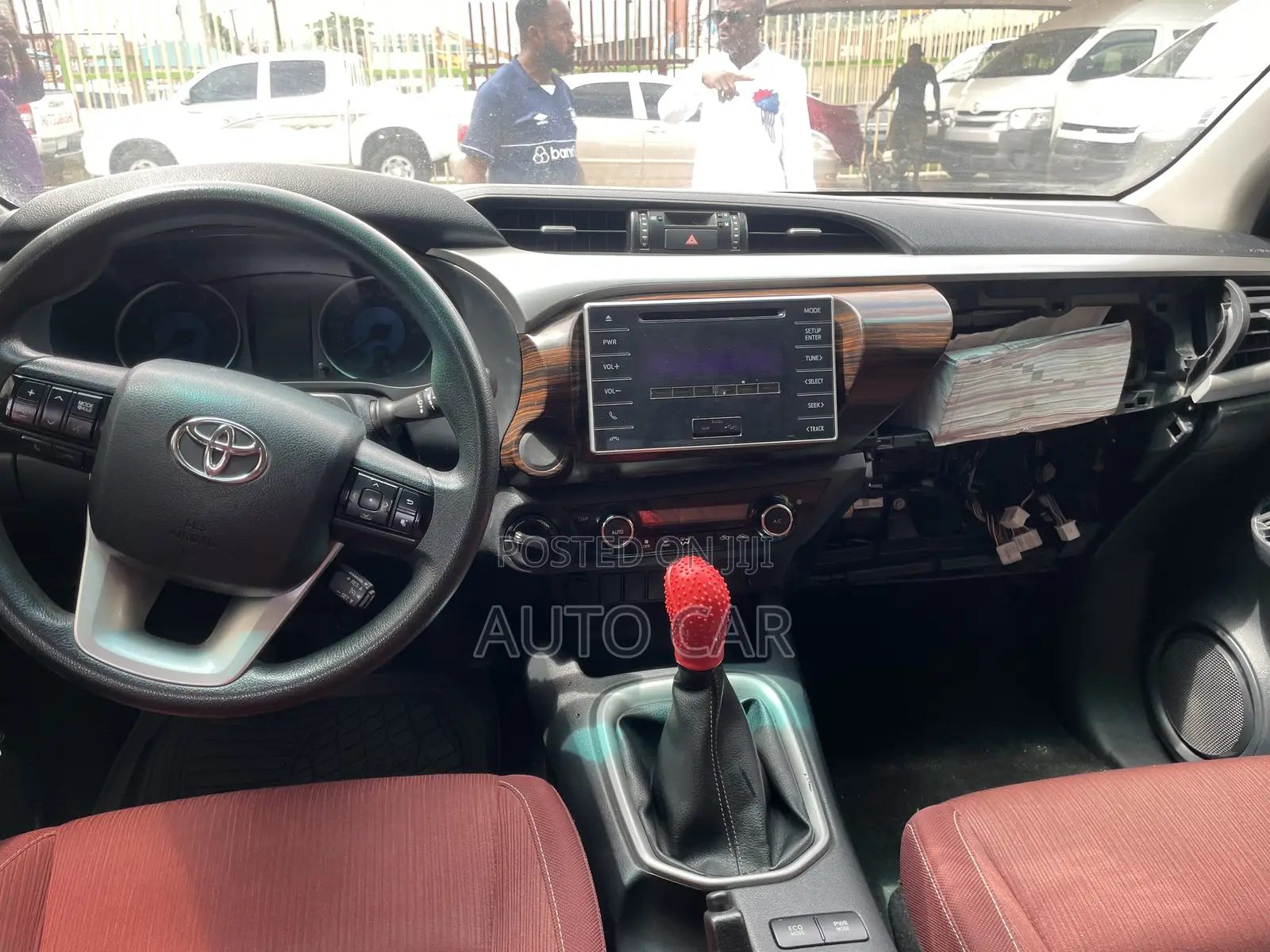 Toyota Hilux 2019 White