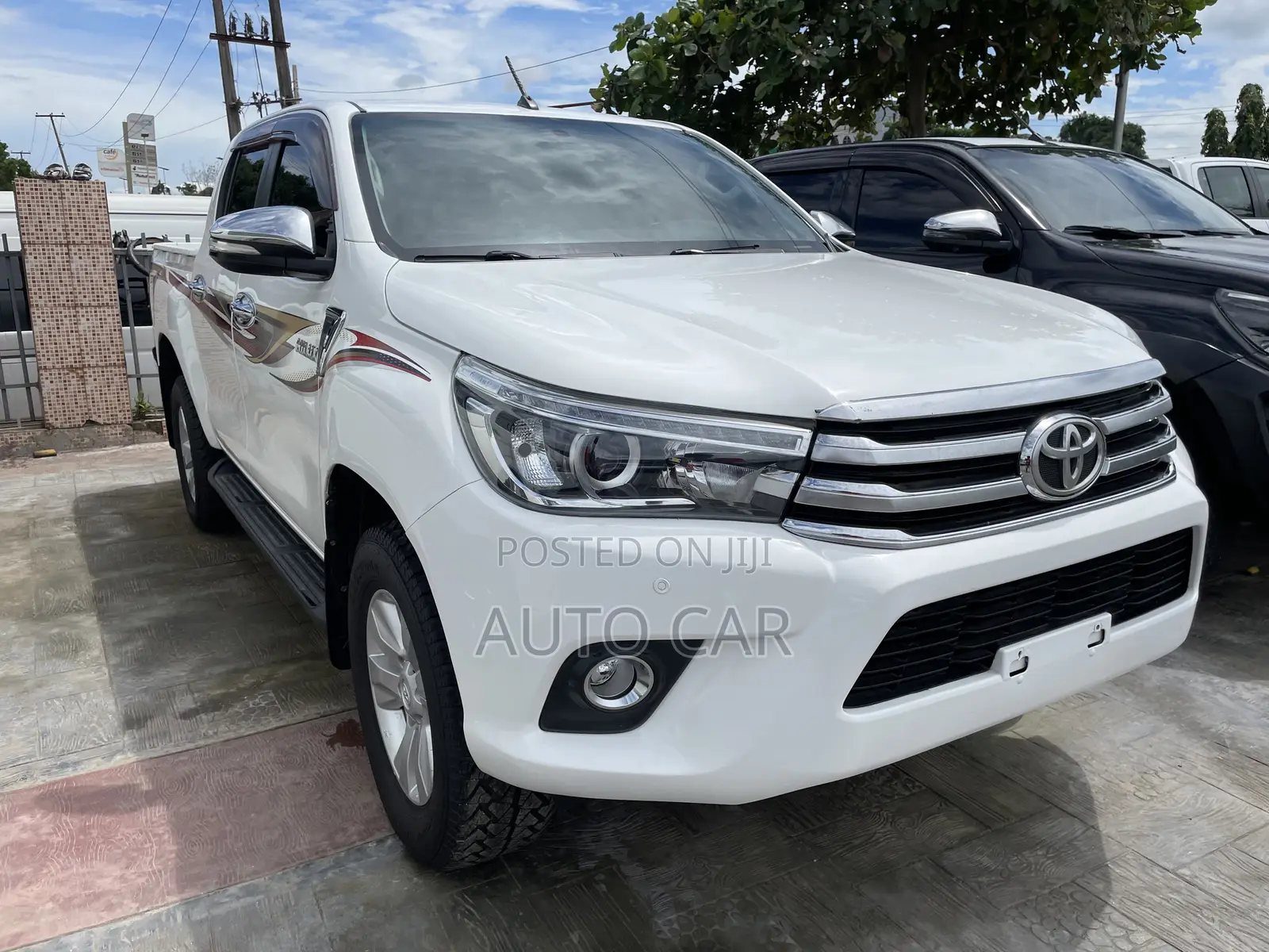 Toyota Hilux 2019 White