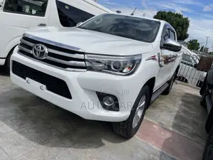 Toyota Hilux 2019 White