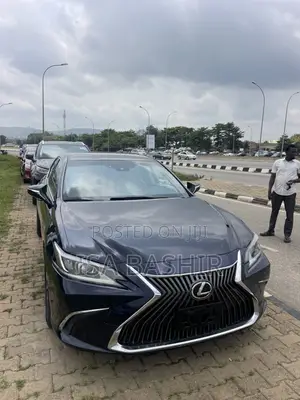 Lexus ES 2020 Blue