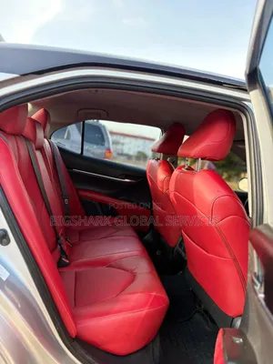 Toyota Camry 2019 Silver