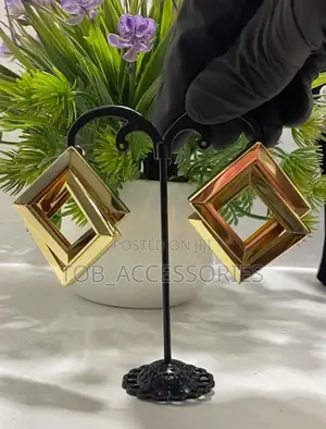 Elegant Rhombus Earring