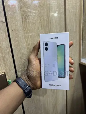 New Samsung Galaxy A06 128 GB Yellow