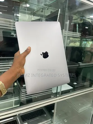 Laptop Apple MacBook Pro 2019 16GB Intel Core i7 SSD 512GB